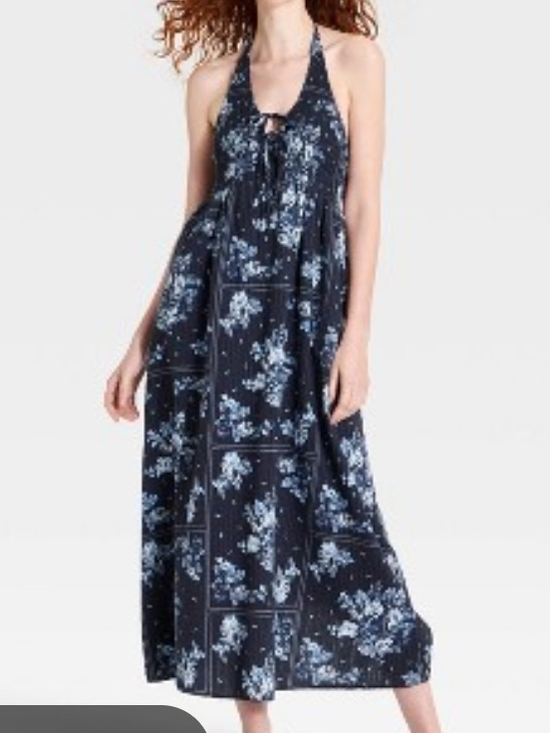Universal Thread Dresses & Skirts - Universal Thread Navy Blue Floral Halter Maxi Dress